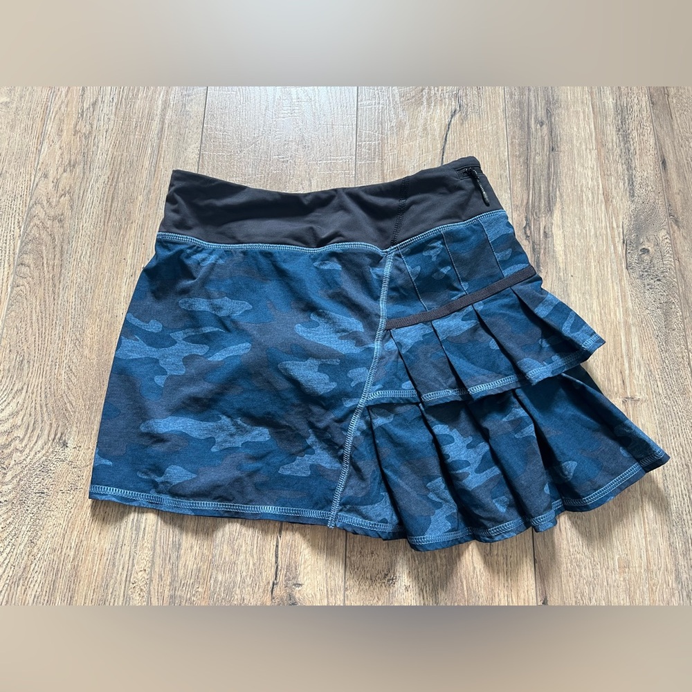Lululemon Pace Setter Pleated Tennis Skirt Oil Slick Blue Lotus Camo 2 Tall - Picture 4 of 8